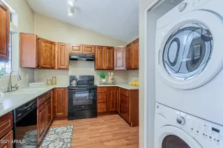 Photo #6: 6227732 Listing