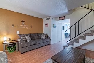 Photo #5: 6227813 Listing