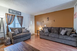 Photo #6: 6227813 Listing