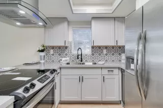 Photo #2: 6228287 Listing