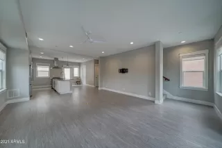 Photo #2: 6228298 Listing