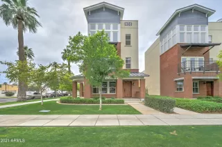 Photo #5: 6228298 Listing