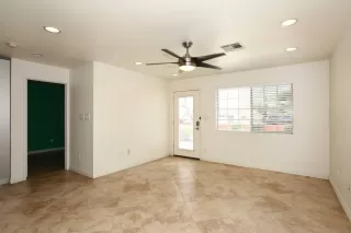 Photo #6: 6228389 Listing