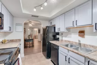 Photo #3: 6228421 Listing 