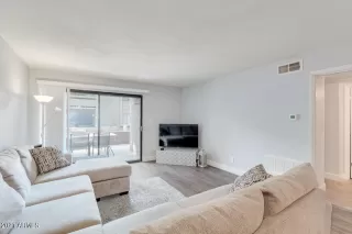 Photo #4: 6228421 Listing 