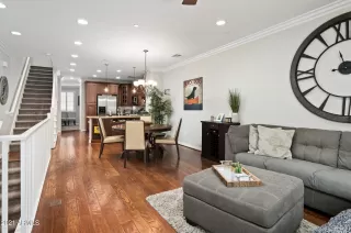 Photo #4: 6228448 Listing