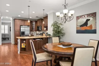 Photo #5: 6228448 Listing