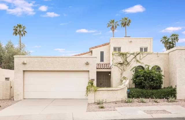 MLS: 6228700 Condo For Sale