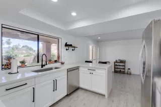 Photo #6: 6228853 Listing