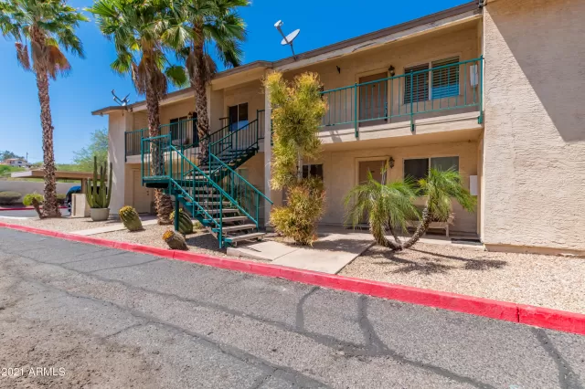 MLS: 6228874 Condo For Sale