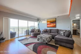 Photo #3: 6228926 Listing