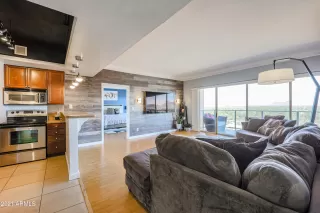 Photo #4: 6228926 Listing