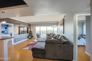 Photo #6: 6228926 Listing