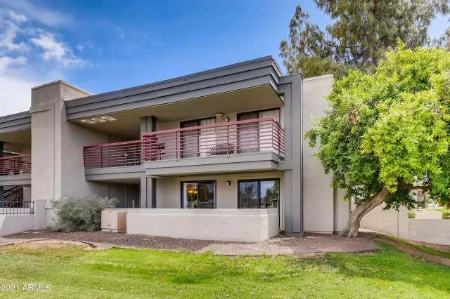 MLS: 6228938 Condo For Sale