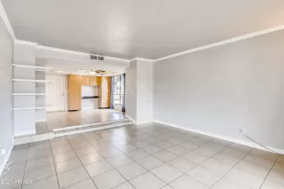 Photo #3: 6228938 Listing