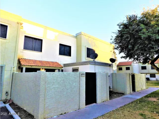 MLS: 6228959 Condo For Sale