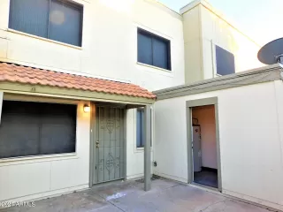 Photo #4: 6228959 Listing