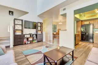 Photo #4: 6228967 Listing