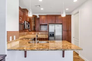 Photo #5: 6229084 Listing