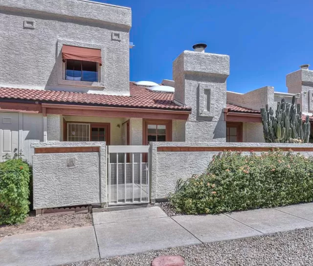 MLS: 6229389 Condo For Sale