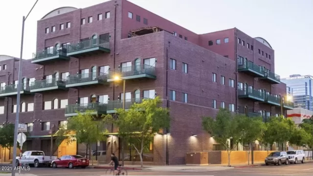 MLS: 6229472 Condo For Sale