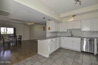 Photo #4: 6229602 Listing