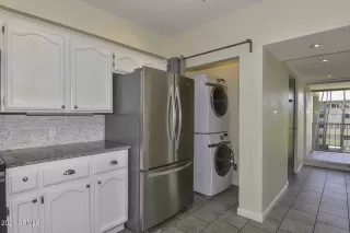 Photo #5: 6229602 Listing