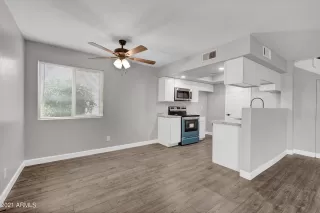 Photo #6: 6229725 Listing