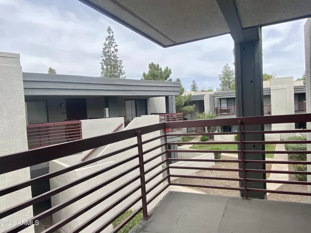 MLS: 6230032 Condo For Sale