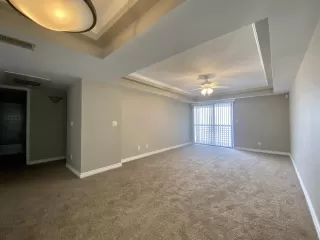 Photo #6: 6230032 Listing