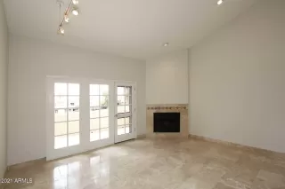 Photo #6: 6230113 Listing