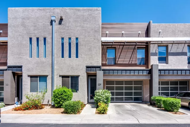 MLS: 6230240 Condo For Sale