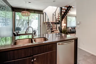 Photo #5: 6230240 Listing