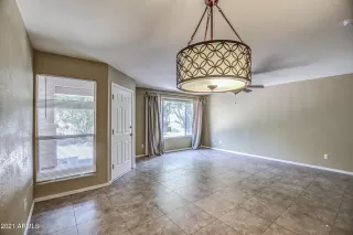 Photo #5: 6230256 Listing