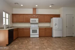 Photo #2: 6230275 Listing