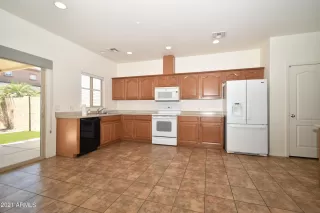 Photo #5: 6230275 Listing