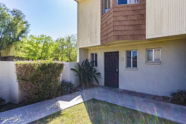 MLS: 6230367 Condo For Sale