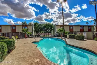 Photo #2: 6230367 Listing 