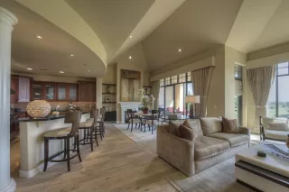 Photo #3: 6230536 Listing