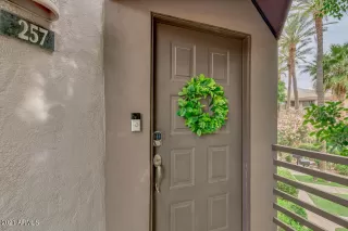 Photo #2: 6230557 Listing