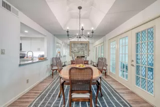 Photo #3: 6230578 Listing