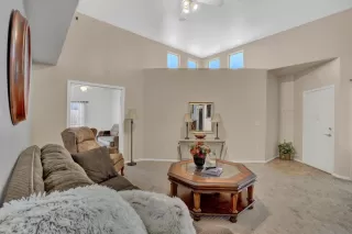 Photo #5: 6230608 Listing