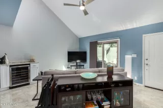 Photo #4: 6230670 Listing