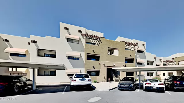 MLS: 6230738 Condo For Sale