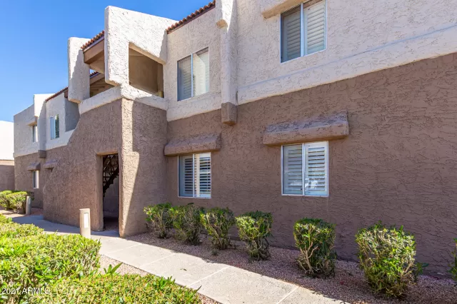 MLS: 6230815 Condo For Sale