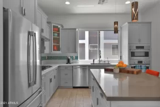 Photo #5: 6230997 Listing