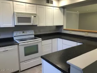 Photo #3: 6231054 Listing 