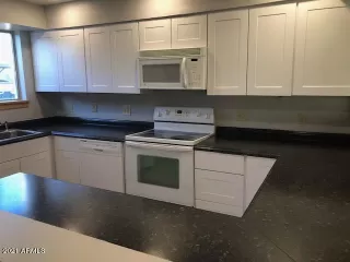 Photo #4: 6231054 Listing 