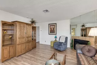 Photo #4: 6231255 Listing 
