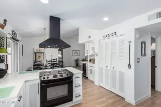 Photo #5: 6231425 Listing 